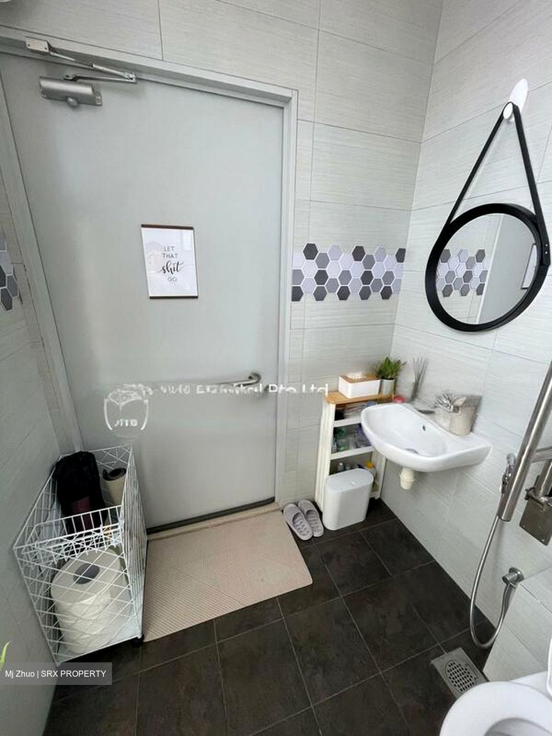 JK Centre (D15), Office #497446071